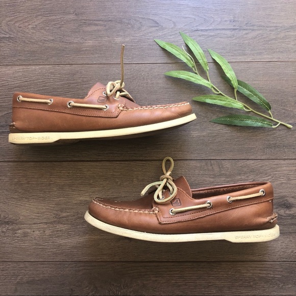 sperry boat shoe sizing